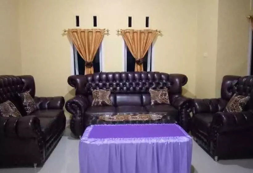 Aamiaismajoitus (B&B) Sinar Harapan