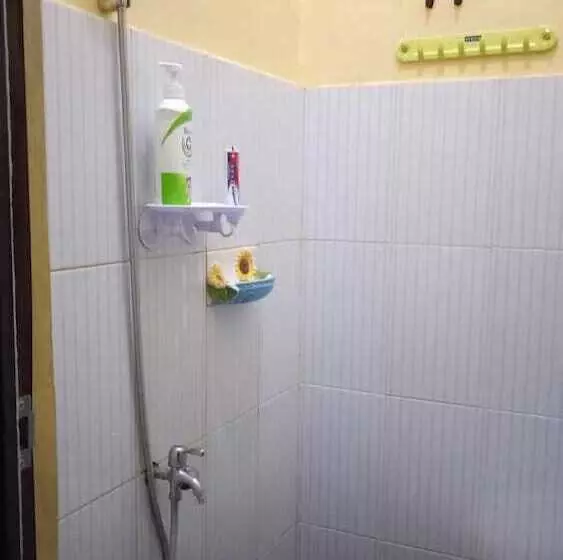 Aamiaismajoitus (B&B) Sinar Harapan