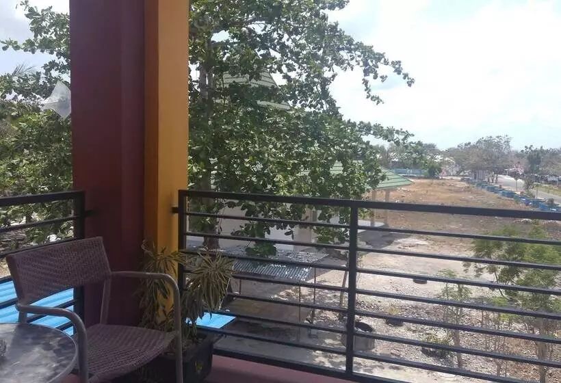 Aamiaismajoitus (B&B) Sinar Harapan