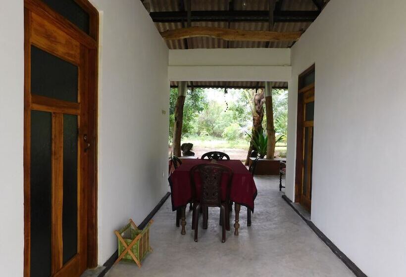 Bed and Breakfast Yala Avian Eye Safari