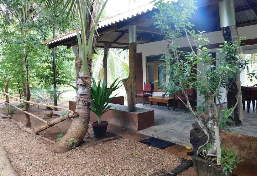 Bed and Breakfast Yala Avian Eye Safari