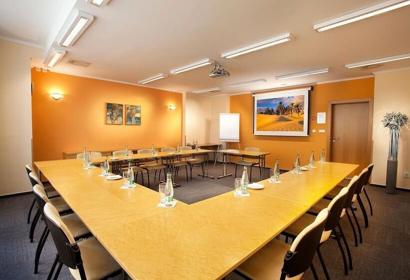 בית מלון כפרי Akademie