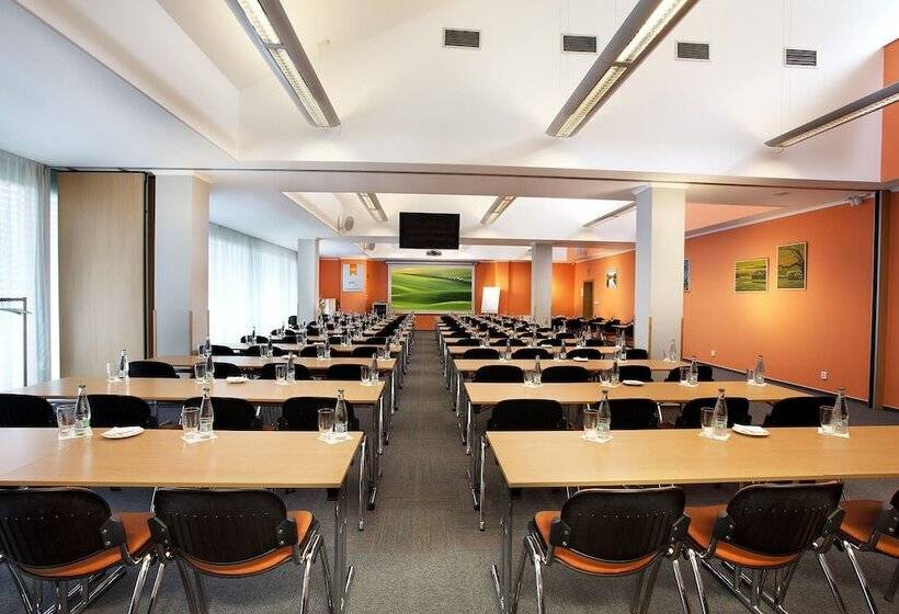 בית מלון כפרי Akademie