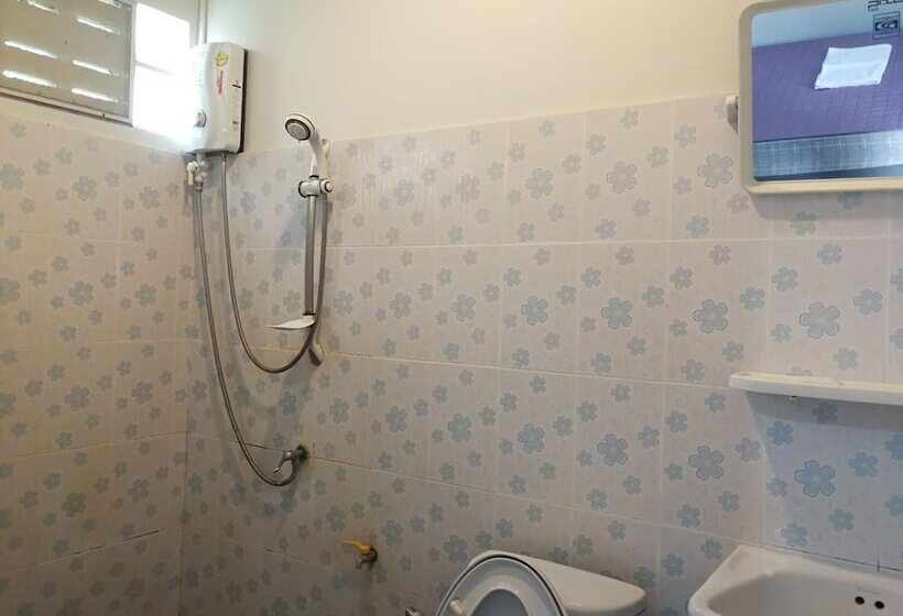 Hotel Baan Pak Parichat Sarun