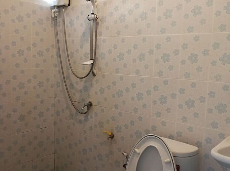 Hotel Baan Pak Parichat Sarun