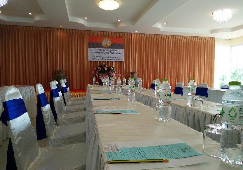 בית מלון כפרי Bluemoon Riverside Resort