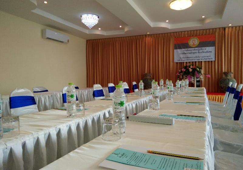 בית מלון כפרי Bluemoon Riverside Resort