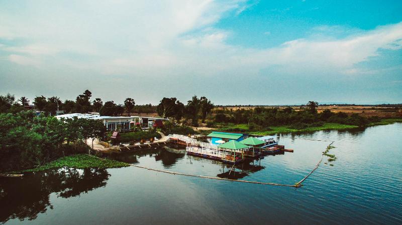 בית מלון כפרי Bluemoon Riverside Resort