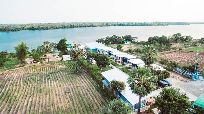 בית מלון כפרי Bluemoon Riverside Resort