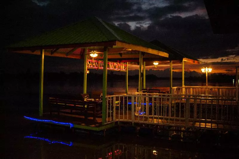 Hotelli Bluemoon Riverside Resort