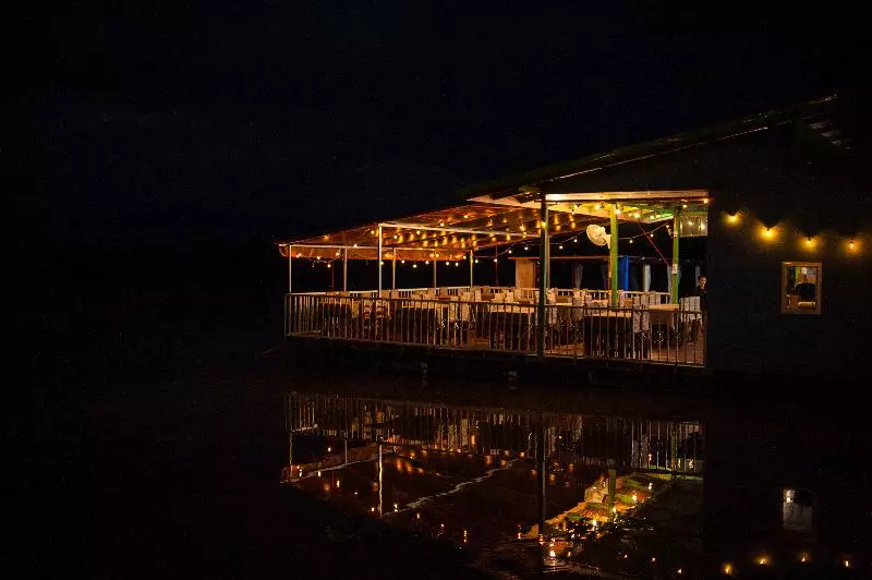 Hotelli Bluemoon Riverside Resort