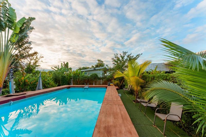 בית מלון כפרי Bluemoon Riverside Resort