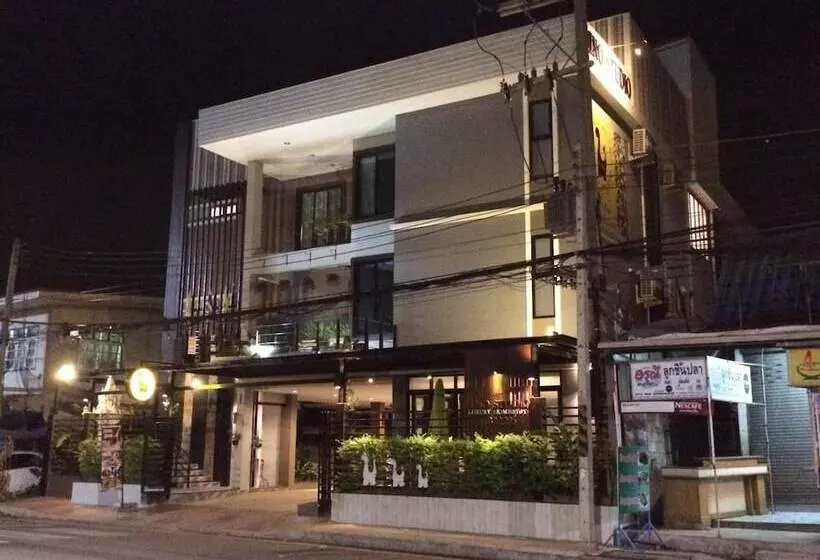 ホテル Dino Studio