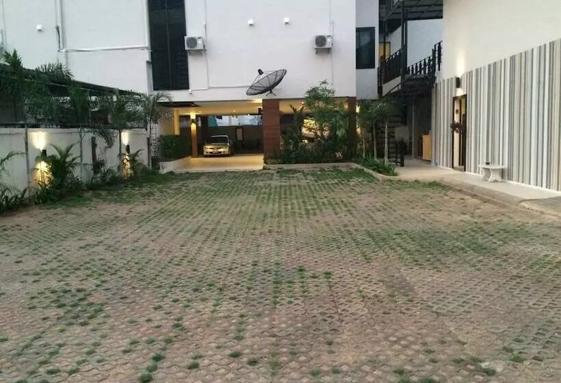 ホテル Dino Studio