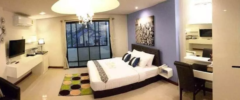 ホテル Dino Studio