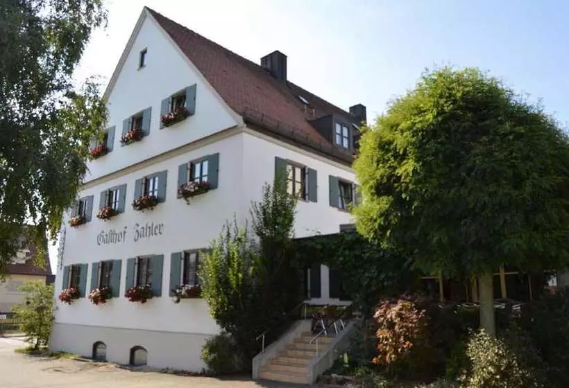 Hotelli Gasthof Zahler