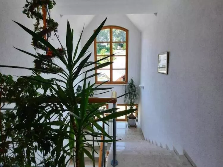 Hotelli Gasthof Zahler