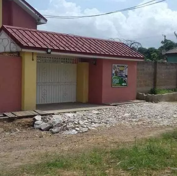 ホテル Pasandy Lodge