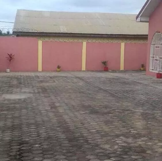 ホテル Pasandy Lodge