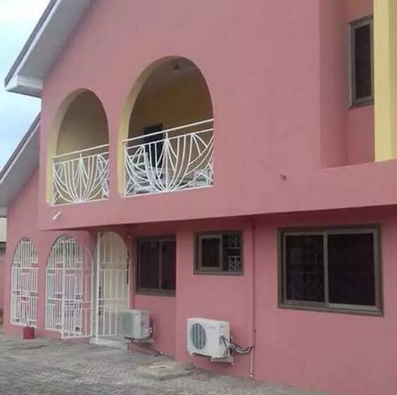 ホテル Pasandy Lodge