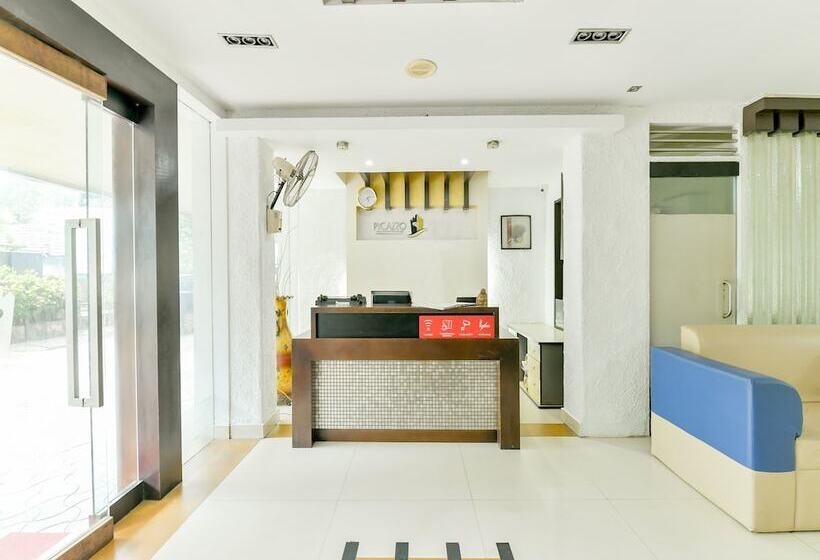 Hotelli Picasso Castle