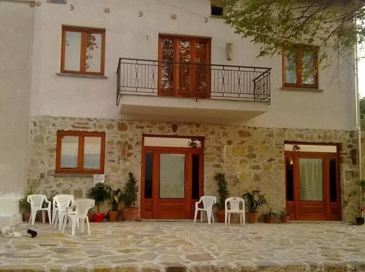 Maaseutuhotelli Agriturismo Le Cammarose