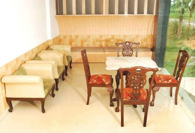 Отель Yashoda International