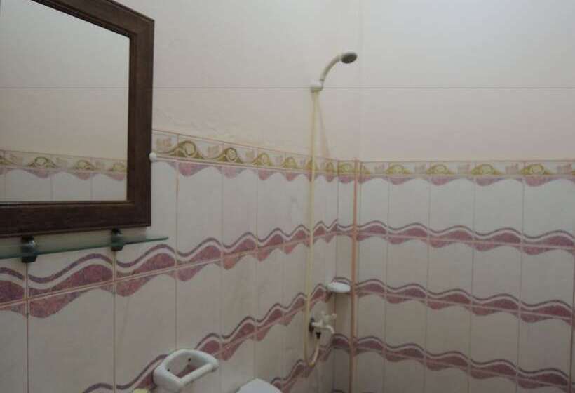 La Erma Pension House