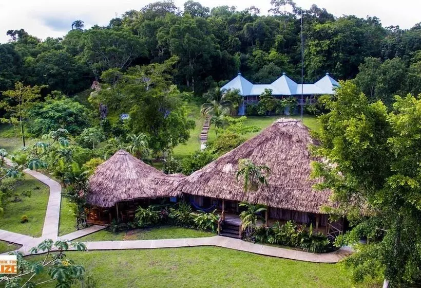 La Milpa Lodge   Hostel