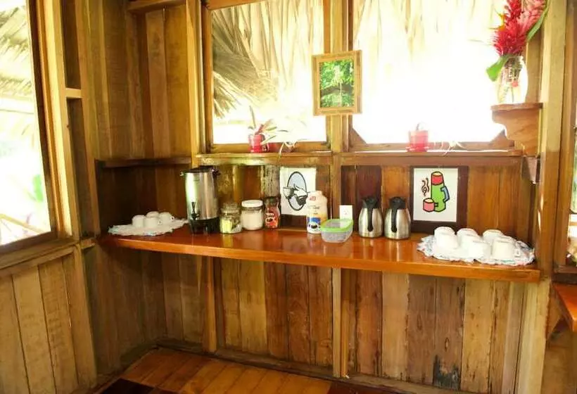 La Milpa Lodge   Hostel