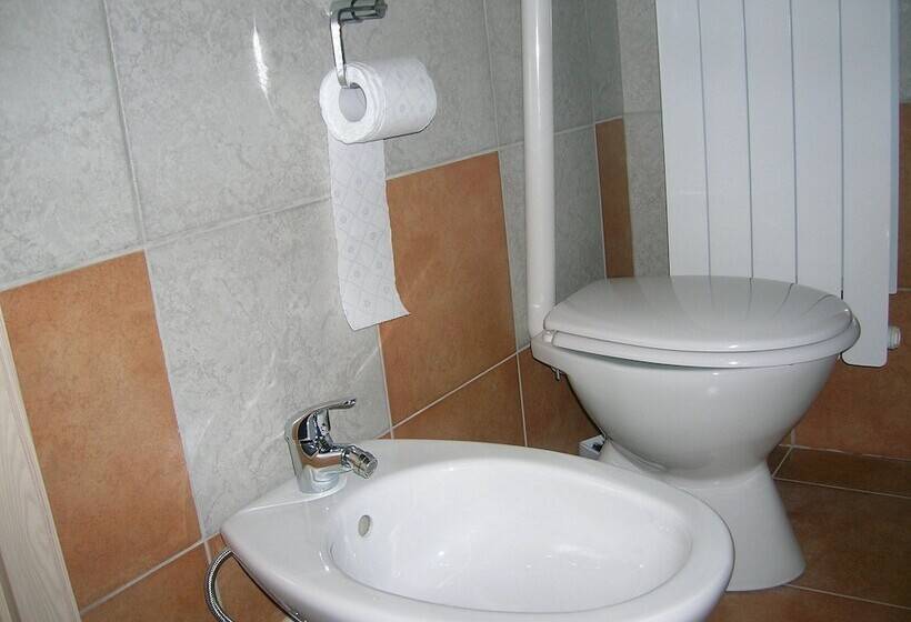 ペンション Al Carotin