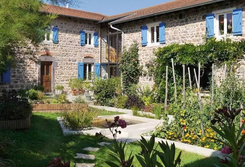 Majatalo Aux 3 Sapins