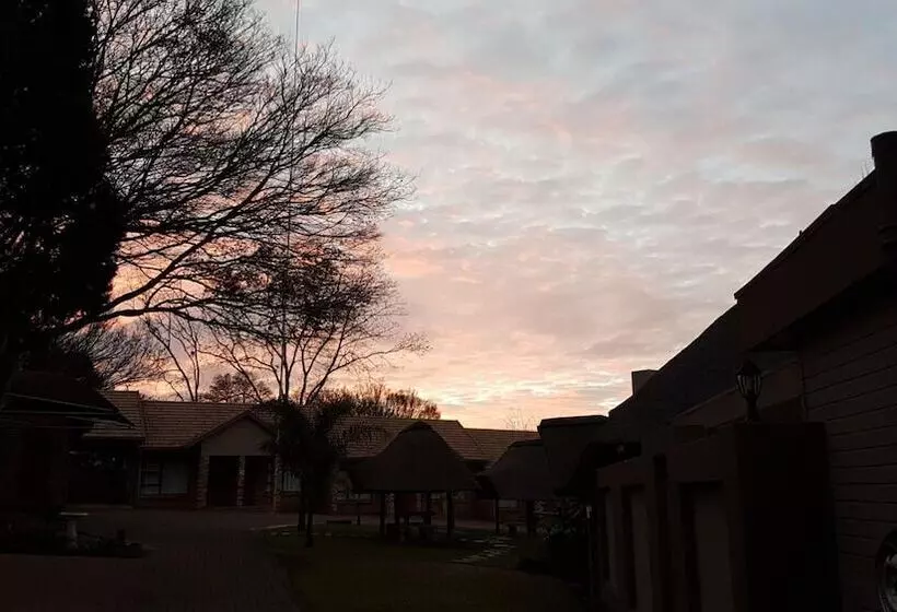 Majatalo B At Home Guest House