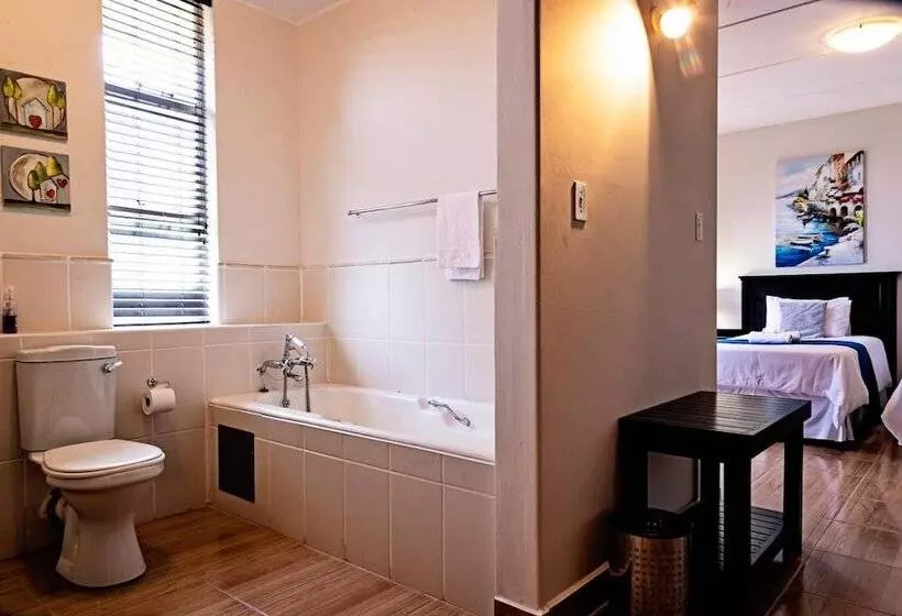 Majatalo B At Home Guest House