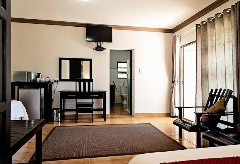 ペンション B At Home Guest House