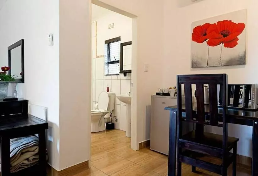 Majatalo B At Home Guest House