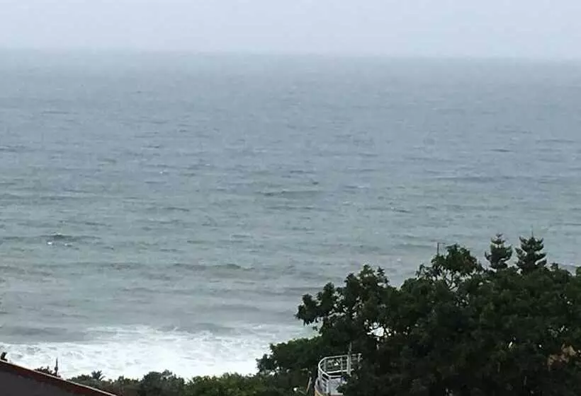 ペンション Eden Rose Manor B&b