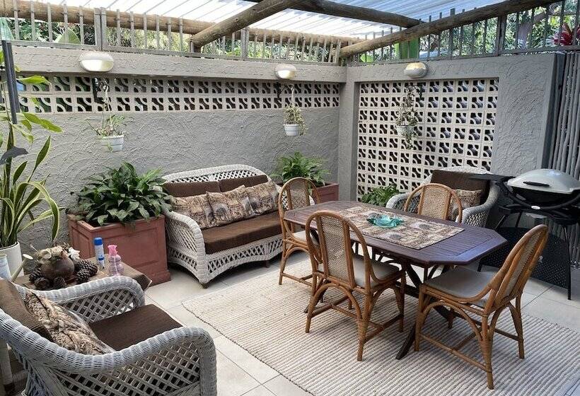 بنسيون Eden Rose Manor B&b