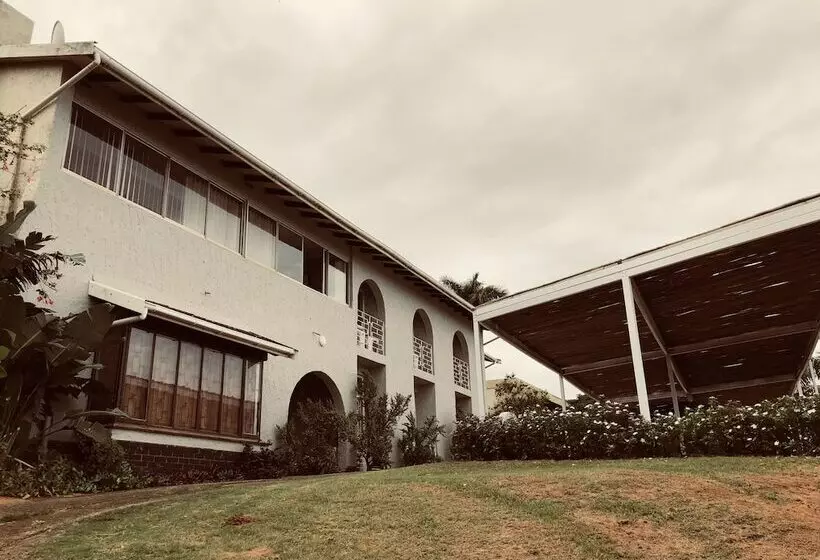 ペンション Eden Rose Manor B&b