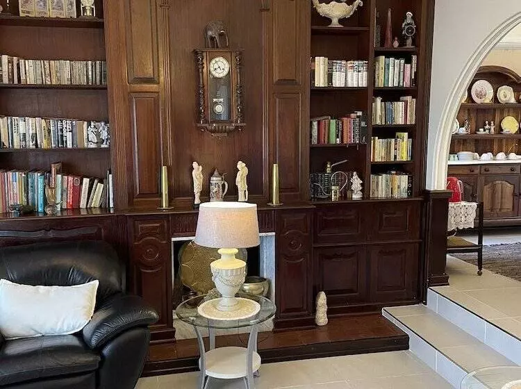 ペンション Eden Rose Manor B&b