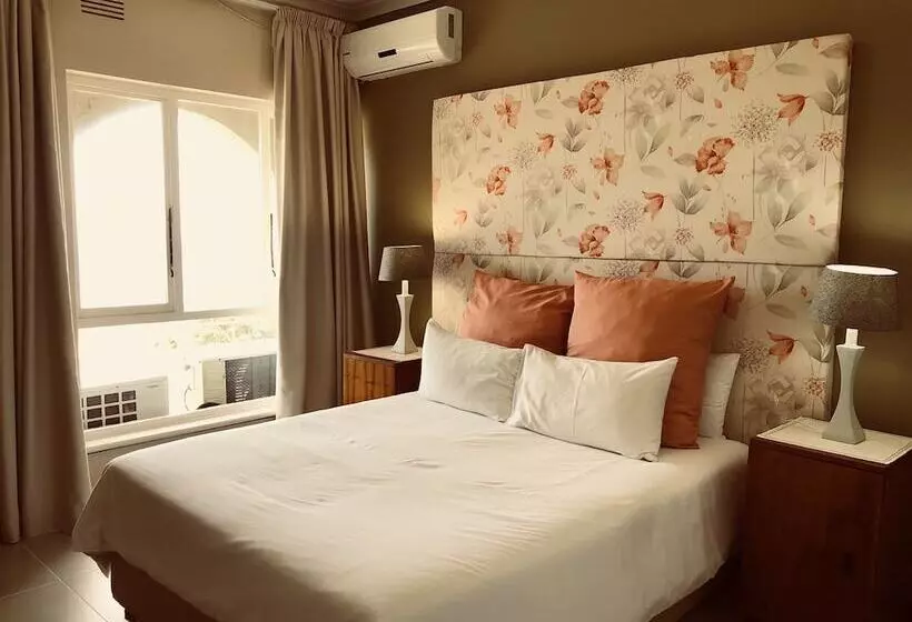 ペンション Eden Rose Manor B&b