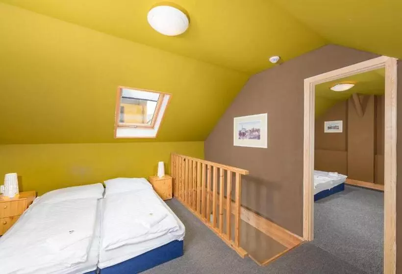 Majatalo Penzion, Restaurant Gloria