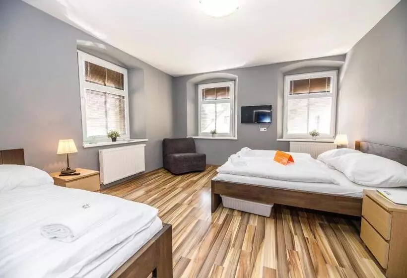 Majatalo Penzion, Restaurant Gloria