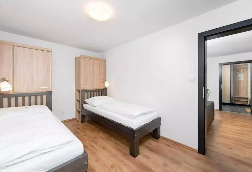 Majatalo Penzion, Restaurant Gloria