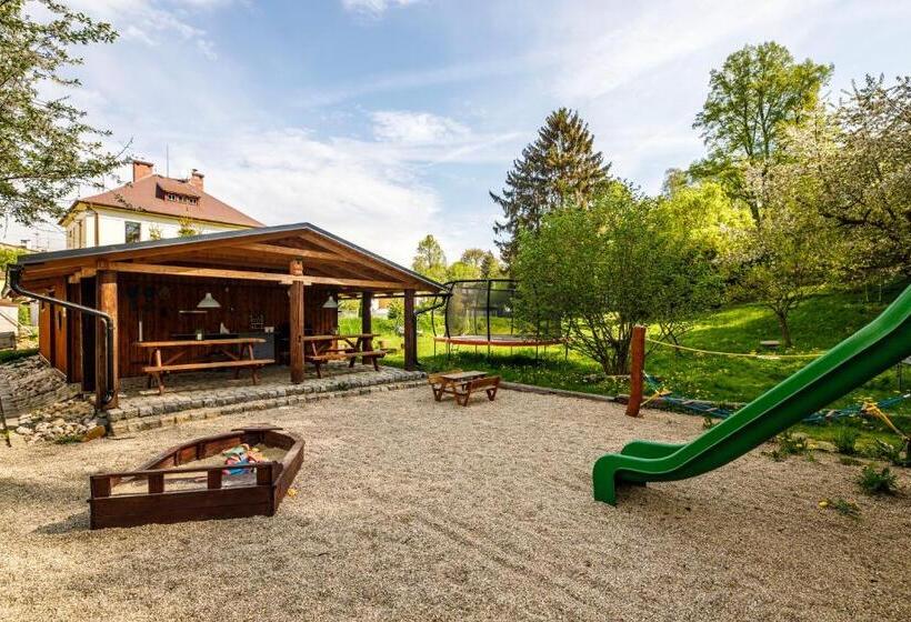 膳宿费 Penzion, Restaurant Gloria