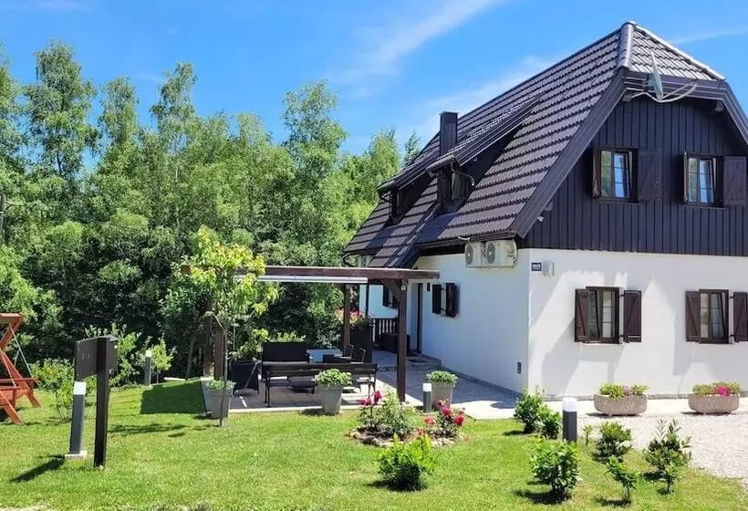 Majatalo Plitvice Lakes Villa Mija