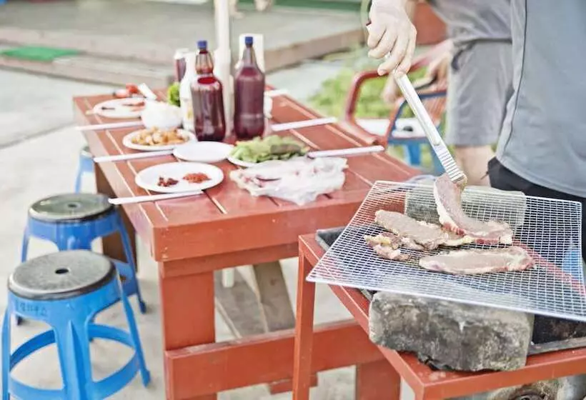 Majatalo Solsum House