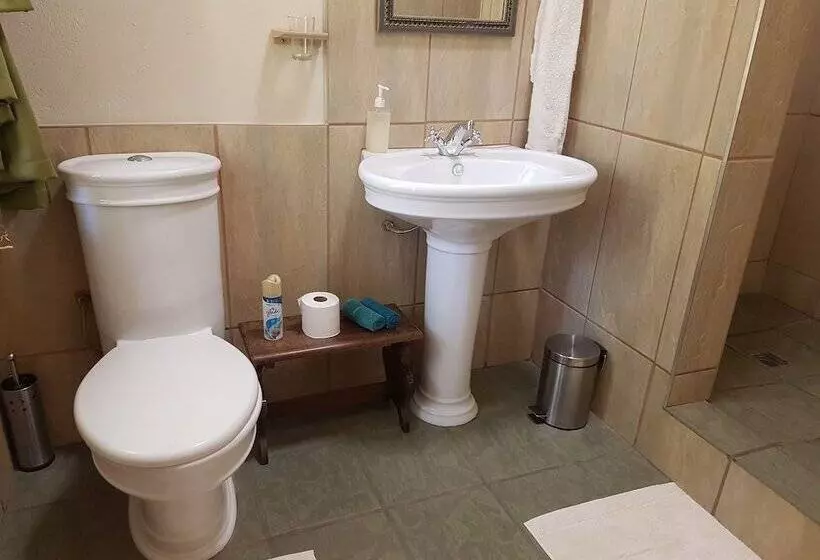 Majatalo Steytlerville Villa Guest House