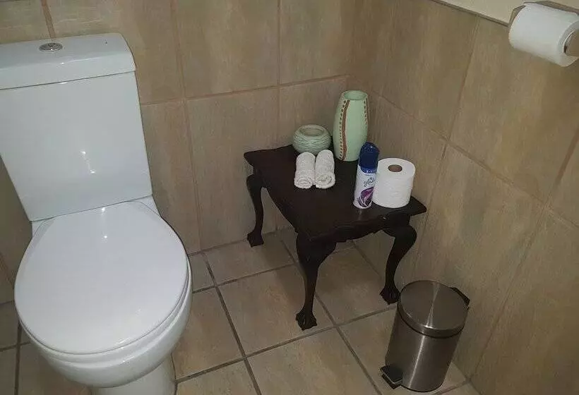 Majatalo Steytlerville Villa Guest House