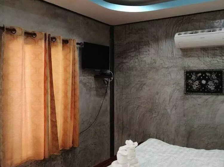 ペンション Yotin Guest House